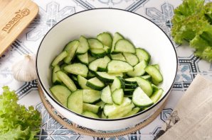 Салат с морским коктейлем