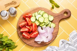 Салат с мятой