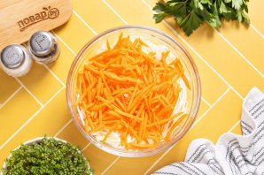 Салат из капусты с яблоком