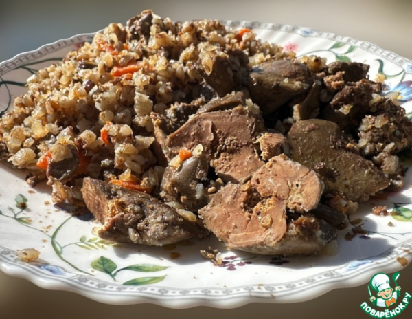 Гречневая каша с куриной печенью
