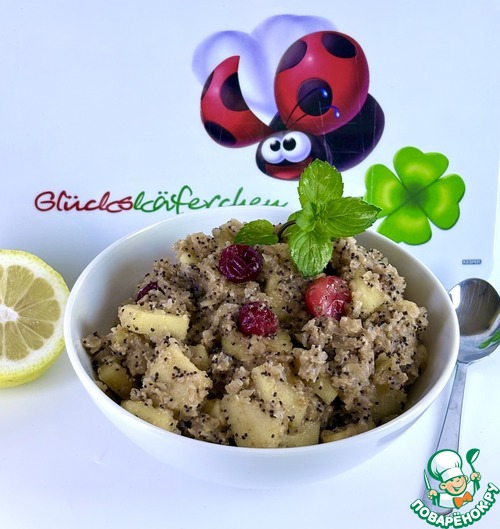 Яблочно-гречневая каша с клюквой