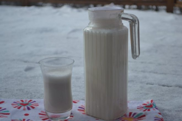 Молоко из цельного овса и воды