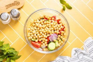 Салат с мятой