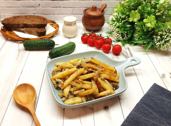 Жареная картошка с грибами Жареная картошка с грибами